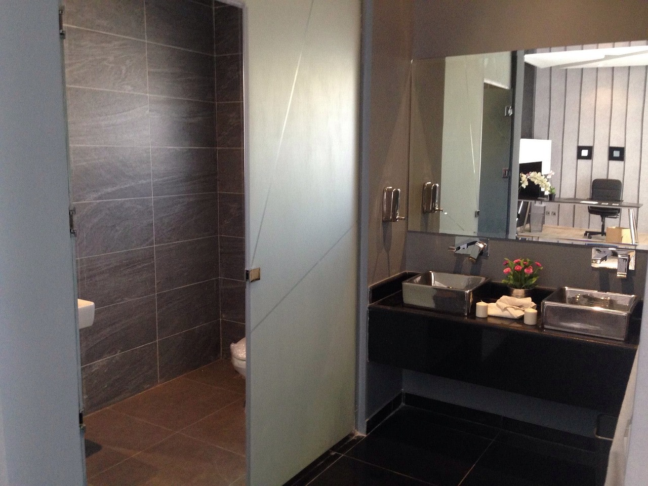 Modern bathroom vanity with quality installation